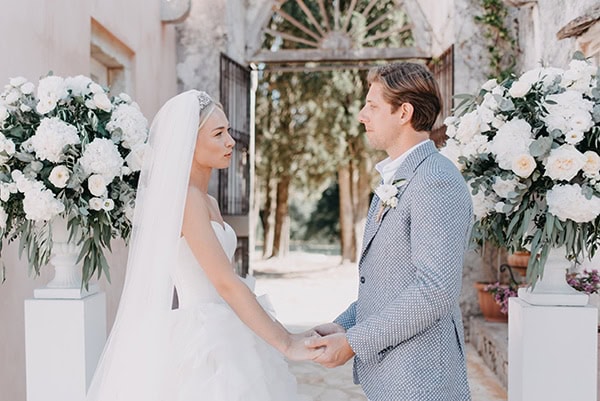 romantic-destination-wedding-corfu-pastel-colors_09x