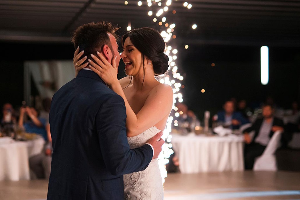 Ρομαντικός γάμος στη Λάρισα σε λευκές – μπεζ αποχρώσεις │ Ζωή & Μιχάλης