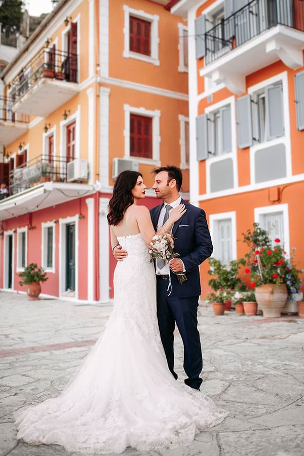 romantic-wedding-larisa-white-beige-colors_01x