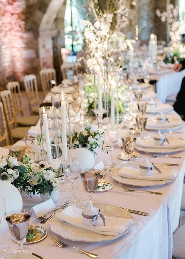 spring-wedding-decoration-ideas-almond-branches-anemones-fairytale-wedding_01x