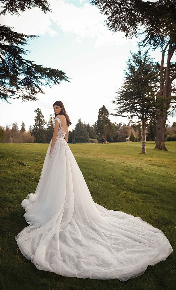 stunning-wedding-gowns-galia-lahav-bridal-collection-2021_02