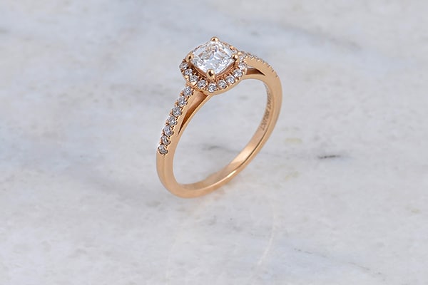 Μοναδικά δαχτυλίδια αρραβώνων από Spanos Fine Jewelry που ξεχωρίζουν με την κομψότητά τους