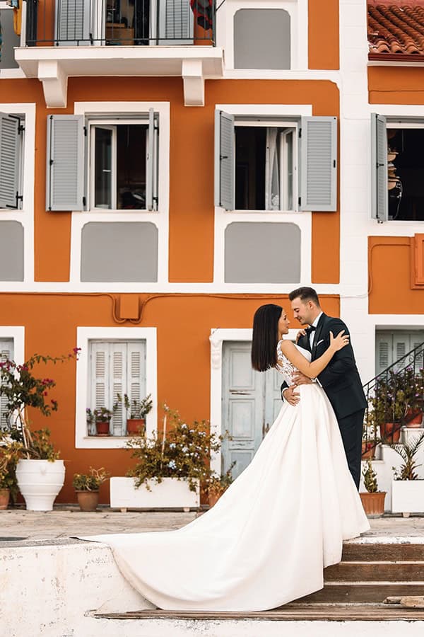 beautiful-fall-wedding-larisa-baby-breaths-romantic-details_02