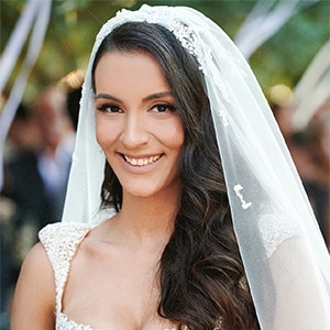 Elegant καλοκαιρινός γάμος στην Αθήνα σε λευκούς – χρυσούς χρωματισμούς │ Αθηνά & Γιάννης