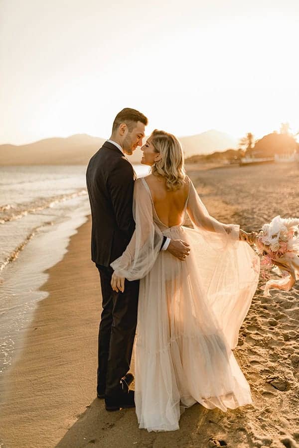 next-day-beach-photoshoot-bohemian-mood-letters_06