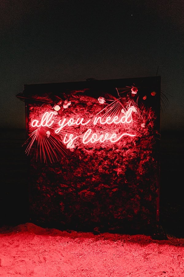 next-day-beach-photoshoot-bohemian-mood-letters_19