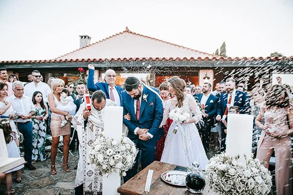 outdoor-summer-wedding-athens-white-flowers-romantic-details_21