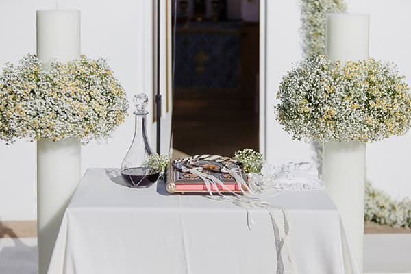 romantic-summer-wedding-athens-baby-breath-chamomile_10