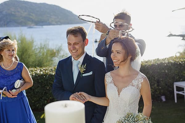 romantic-summer-wedding-athens-baby-breath-chamomile_14