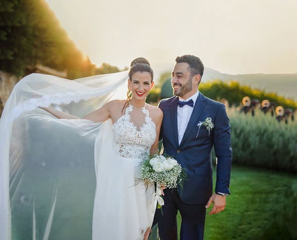 romantic-summer-wedding-athens-peonies-baby-breath_02