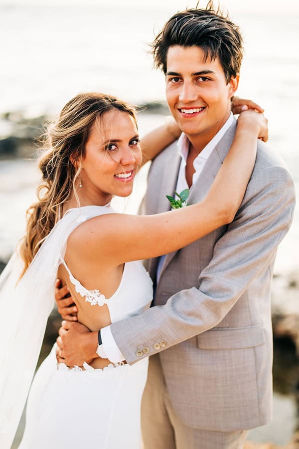 summer-destination-wedding-fuchsia-bougainvillea_02