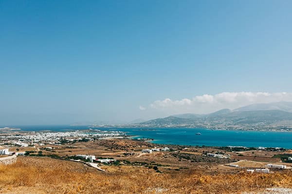 summer-destination-wedding-fuchsia-bougainvillea_06