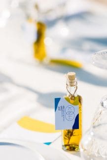 Μπομπονιέρα γάμου – ελαιόλαδο σε γυάλινο μπουκαλάκι