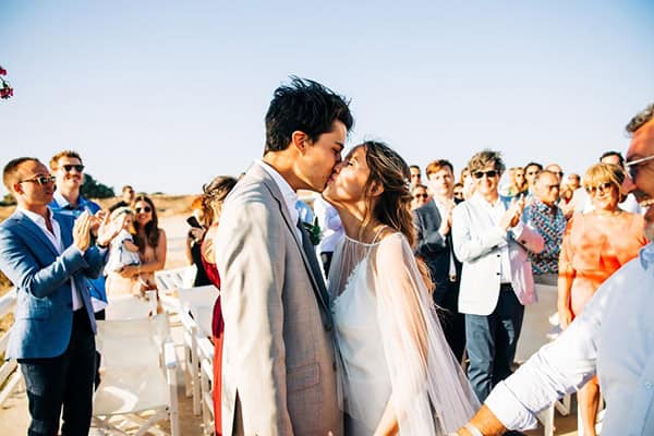 summer-destination-wedding-fuchsia-bougainvillea_20