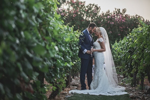 summer-wedding-pyrgos-petreza-lush-floral-romantic-vibe_05