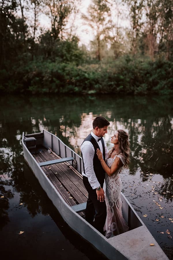 vintage-wedding-orestiada-roses-pastel-colours_02