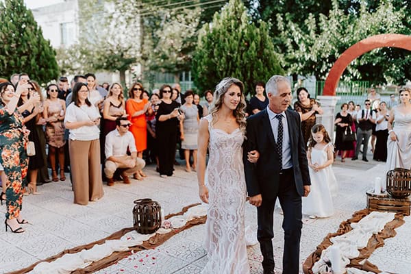 vintage-wedding-orestiada-roses-pastel-colours_21