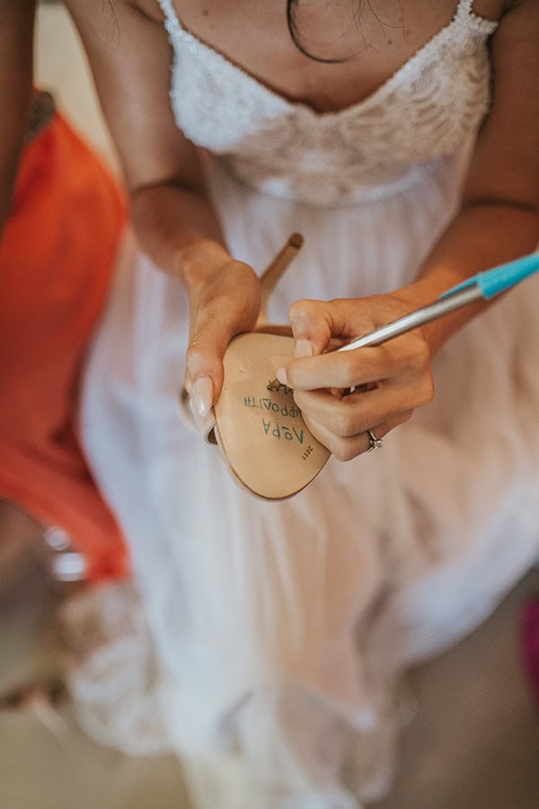 beautiful-summer-wedding-athens-coral-bohemian-details_06