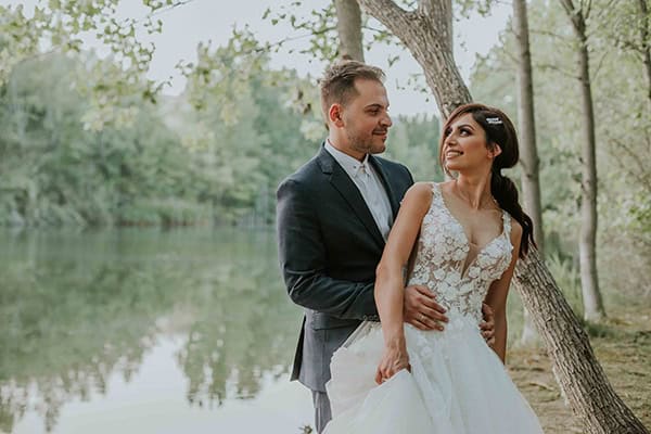 beautiful-summer-wedding-thessaloniki-calla-lillies-rustic-details_03x