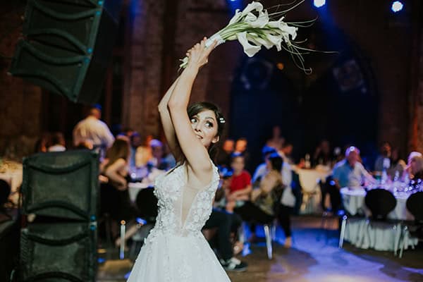 beautiful-summer-wedding-thessaloniki-calla-lillies-rustic-details_25x