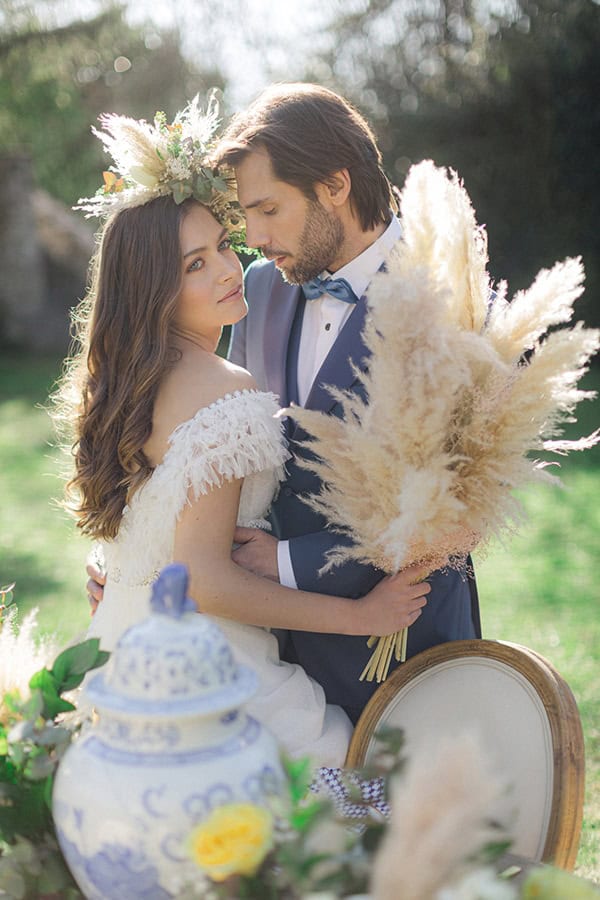 dreamy-rustic-elegant-styled-shoot-stunning-wedding-dresses_11