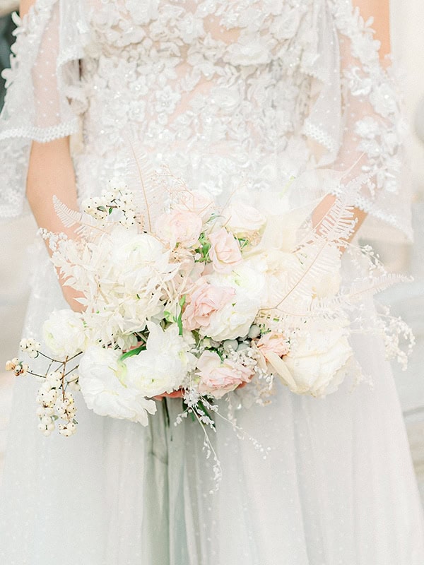 dreamy-styled-shoot-rome-utterly--romantic-wedding-dresses_03