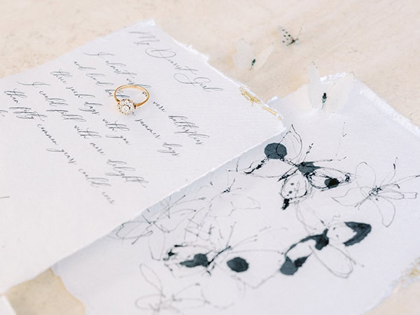 dreamy-styled-shoot-rome-utterly--romantic-wedding-dresses_05x