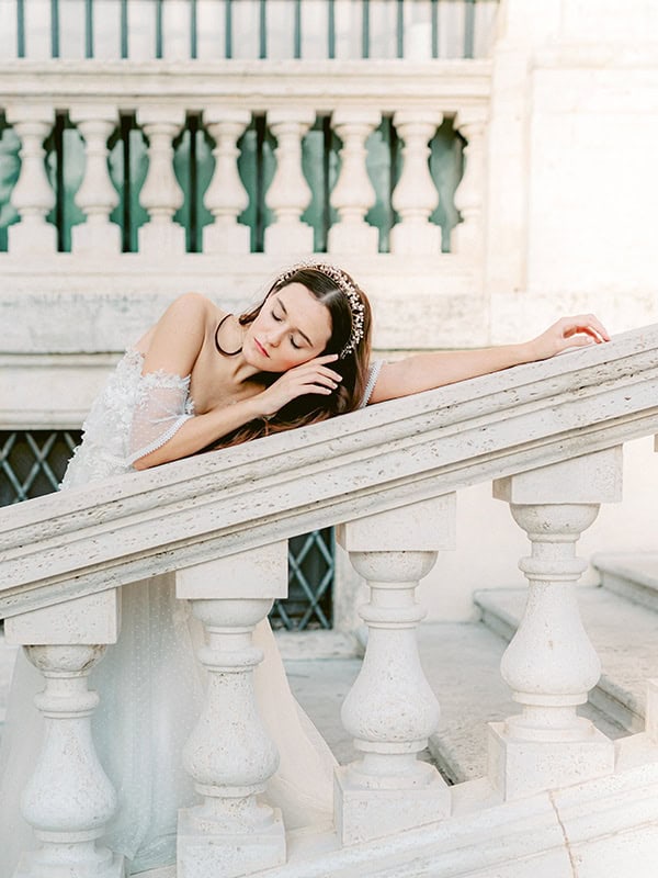 dreamy-styled-shoot-rome-utterly--romantic-wedding-dresses_10x