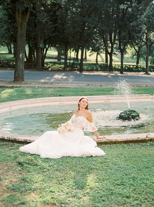 dreamy-styled-shoot-rome-utterly--romantic-wedding-dresses_17