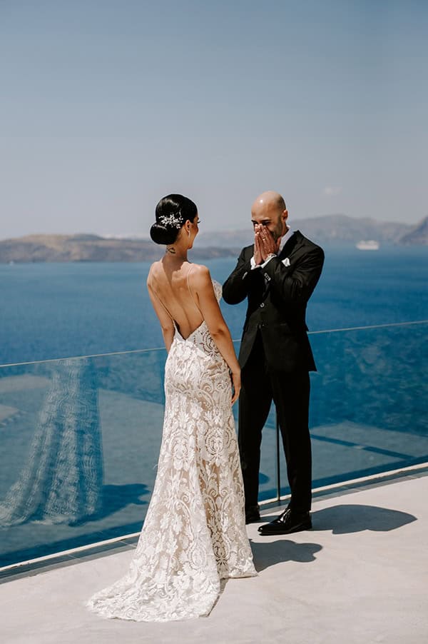 magical-wedding-Santorini-romantic-floral-design-unforgetable-wedding-party_19