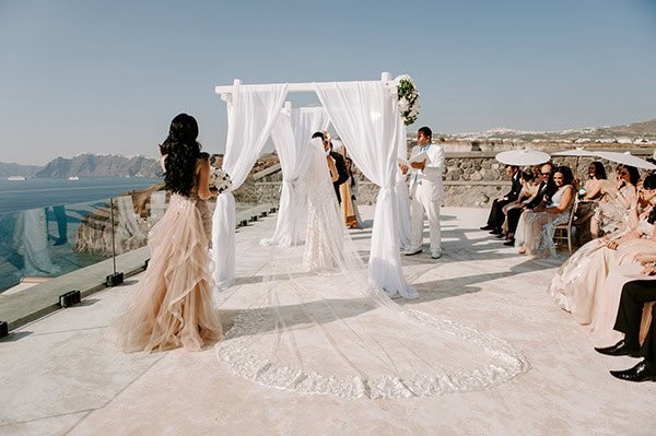 magical-wedding-Santorini-romantic-floral-design-unforgetable-wedding-party_23
