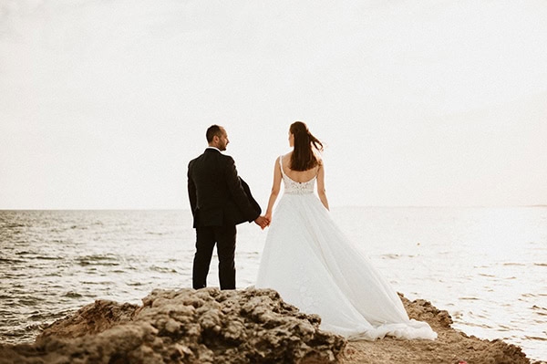 most-romantic-day-after-shoot-sea-view-sunrise_05x