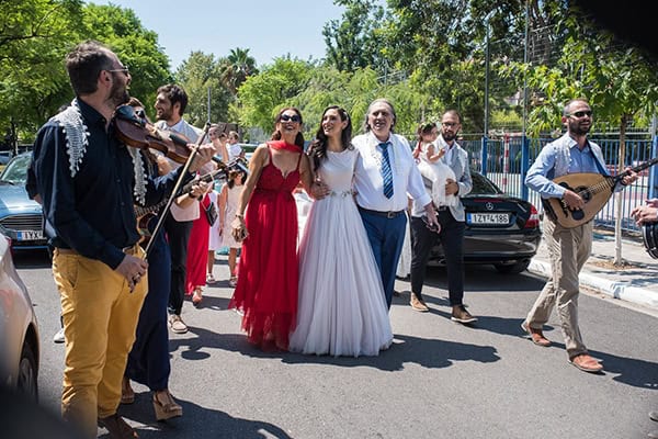 romantic-summer-wedding-athens-roses-red-white-tones_17