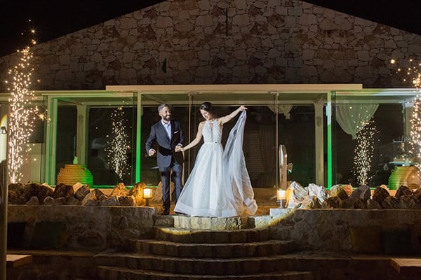 romantic-summer-wedding-athens-white-pink-roses-lots-of-greenery_20