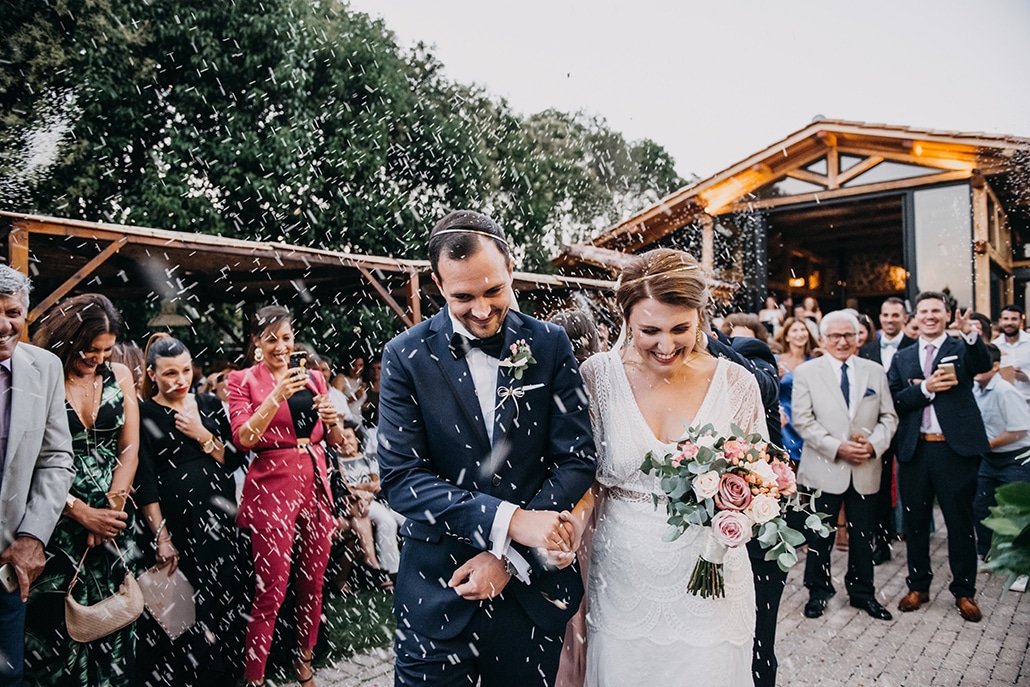 Rustic καλοκαιρινός γάμος στην Αθήνα με τριαντάφυλλα σε λευκές και dusty pink αποχρώσεις│ Χάρις & Αναστάσης