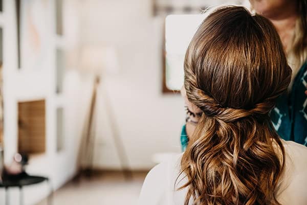 rustic-summer-wedding-athens-roses-white-dusty-pink-hues_05