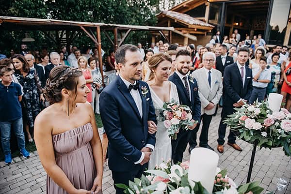 rustic-summer-wedding-athens-roses-white-dusty-pink-hues_22