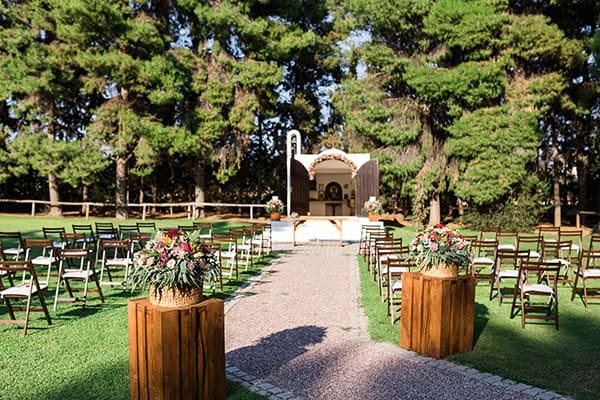 rustic-summer-wedding-thessalonik-vivid-hues-fucshia_10