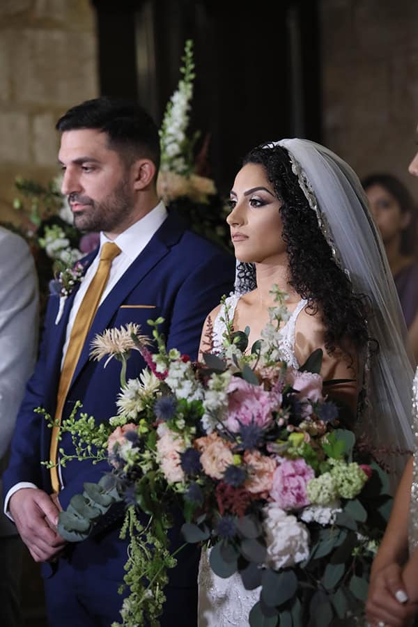 spring-wedding-nicosia-romantic-details-stunning-floral-design_12