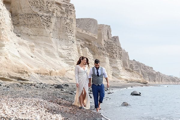 stunning-fall-wedding-beautiful-santorini-island-olive-branches-white-roses_01