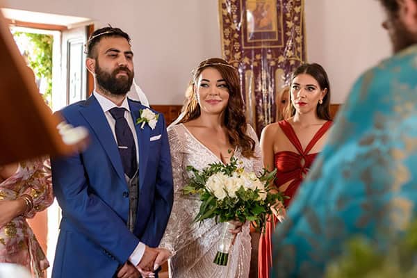 stunning-fall-wedding-beautiful-santorini-island-olive-branches-white-roses_17