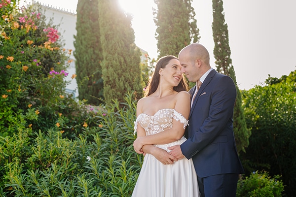 summer-military-wedding-athens-lush-floral-design-romantic-details_05x