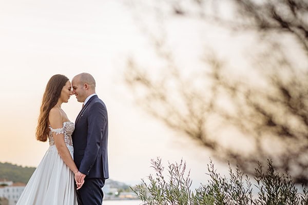 summer-military-wedding-athens-lush-floral-design-romantic-details_49