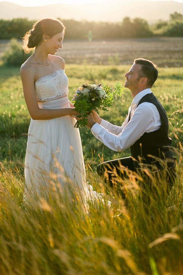 summer-wedding-athens-bohemian-elements-baby-breaths_01x