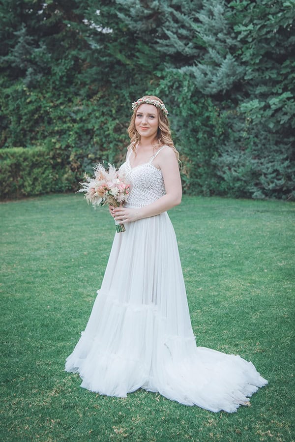 bohemian-summer-wedding-athens-pampas-grass-roses-pink-coral-hues_13x