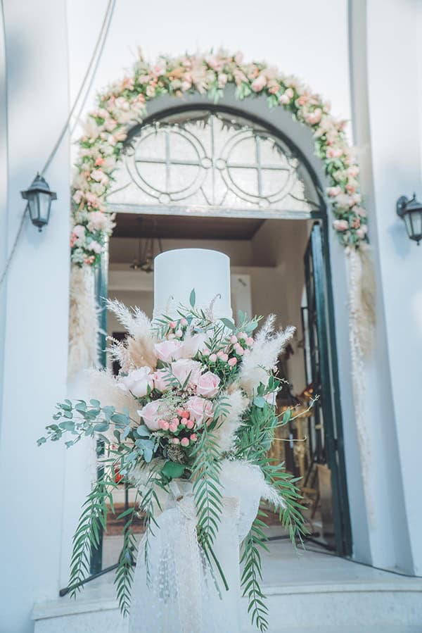 bohemian-summer-wedding-athens-pampas-grass-roses-pink-coral-hues_15x