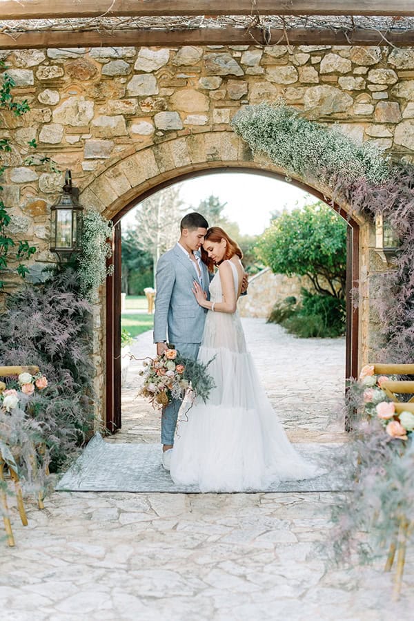 dreamy-styled-shoot-pyrgos-petreza-roses-other-unique-flowers-grey-coral-hues_15