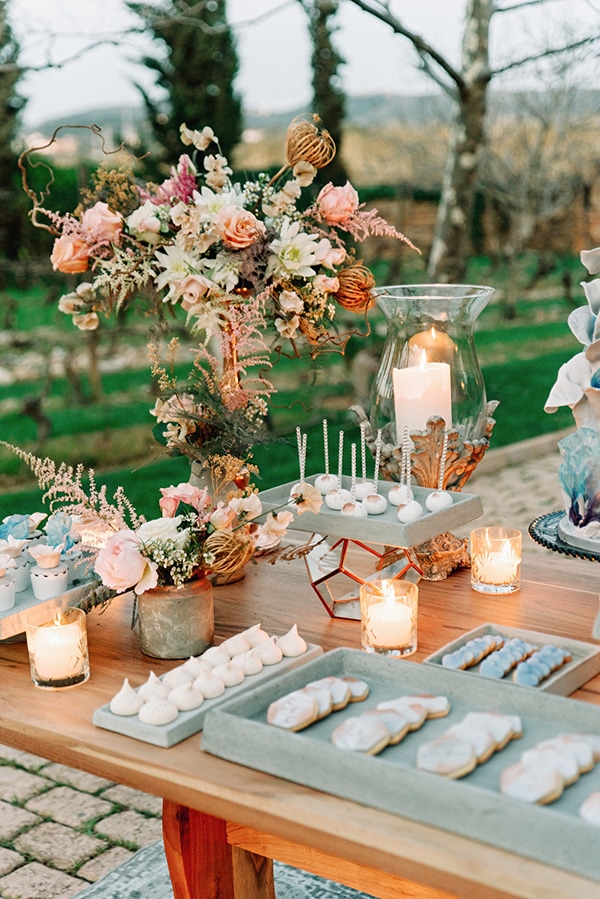 dreamy-styled-shoot-pyrgos-petreza-roses-other-unique-flowers-grey-coral-hues_27