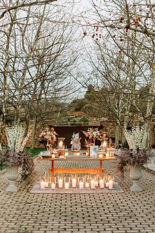 dreamy-styled-shoot-pyrgos-petreza-roses-other-unique-flowers-grey-coral-hues_28