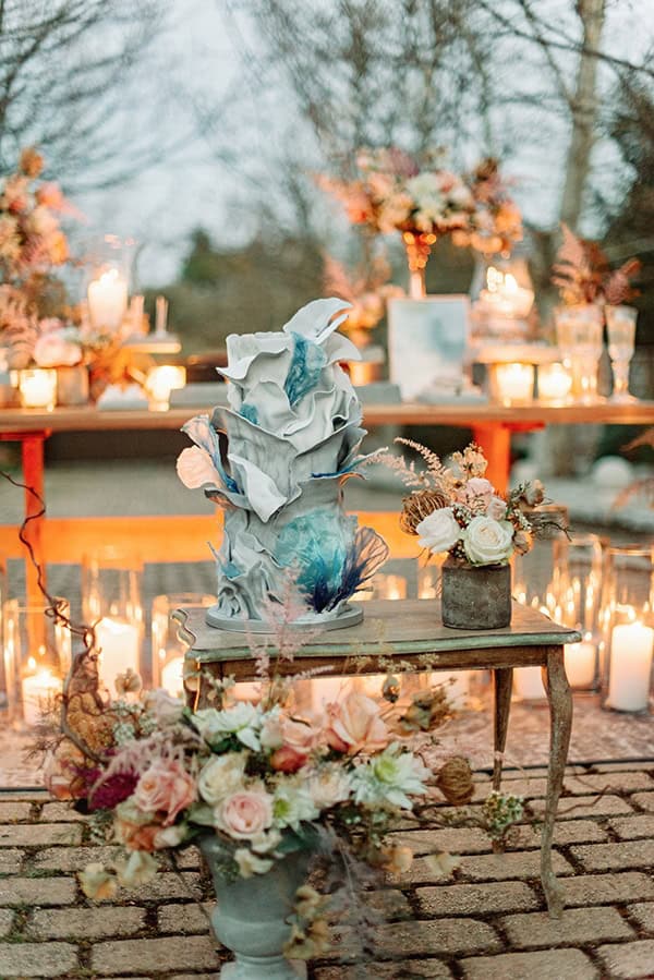 dreamy-styled-shoot-pyrgos-petreza-roses-other-unique-flowers-grey-coral-hues_29